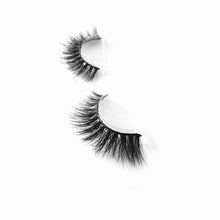 Load image into Gallery viewer, Golden - Coco Mink Lashes